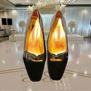 The Most Elegant Holiday Low Heels Apostrophe 7.5